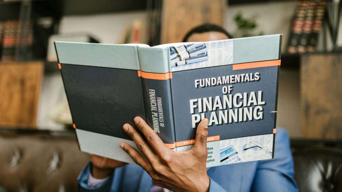 Financial Planning for Entrepreneurs: Navigating Challenges and Seizing Opportunities