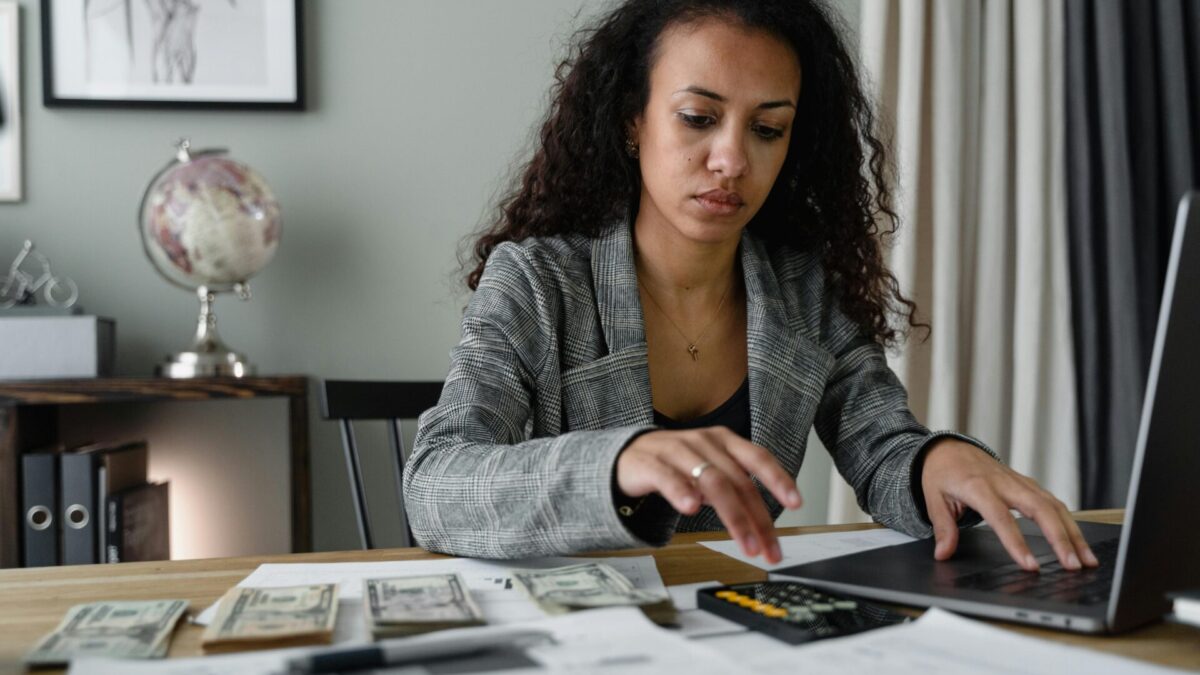 Financial FOMO: How to Stay Wealth-Focused When Everyone Else Is Spending Loudly