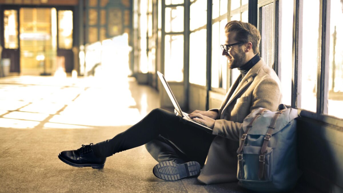 Boardrooms to Boarding Passes: How to Travel Smart While Closing Deal