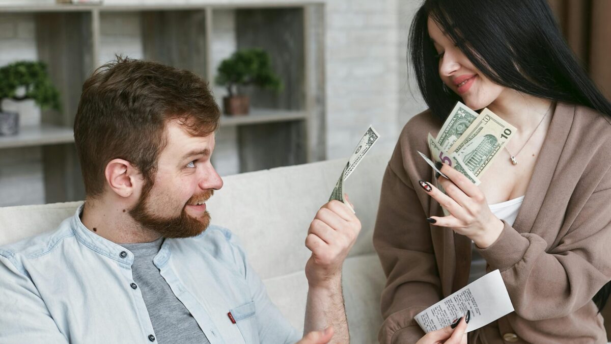 Money Talk With Your Partner: Budgeting Without the Awkwardness