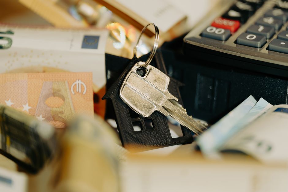 Maximizing Short-Term Rental ROI with Advanced Property Calculators 2 ai generated 1788425128 1
